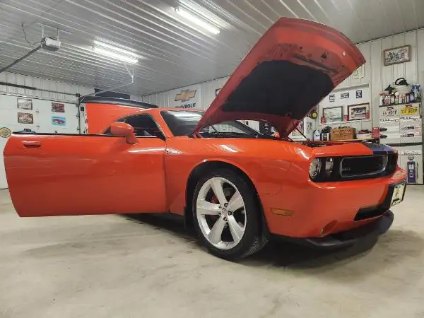 2010 Dodge Challenger SRT8 LOW KMS 6 SPEED! - Photo 21