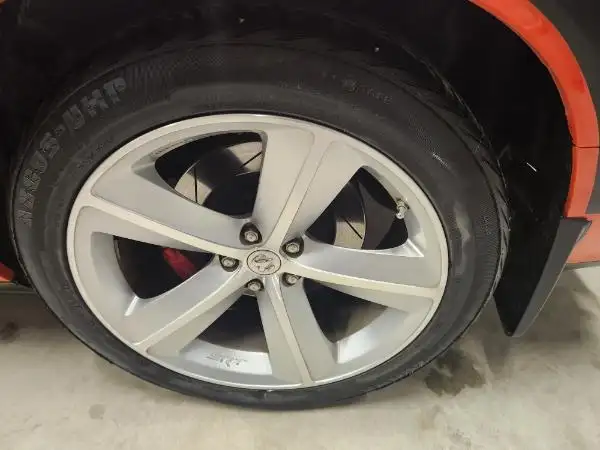 2010 Dodge Challenger SRT8 LOW KMS 6 SPEED! - Photo 26