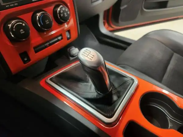 2010 Dodge Challenger SRT8 LOW KMS 6 SPEED! - Photo 40