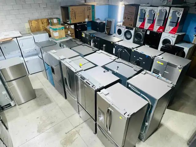 Hisense 17 Cu. Ft Convertible Upright Fridge / Freezer! - Photo 4