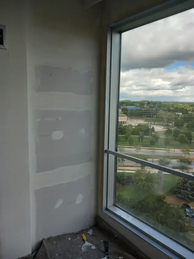 Plaster, painting or drywall - Photo 3