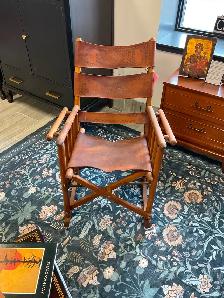 VINTAGE FURNITURE / CHAIRS