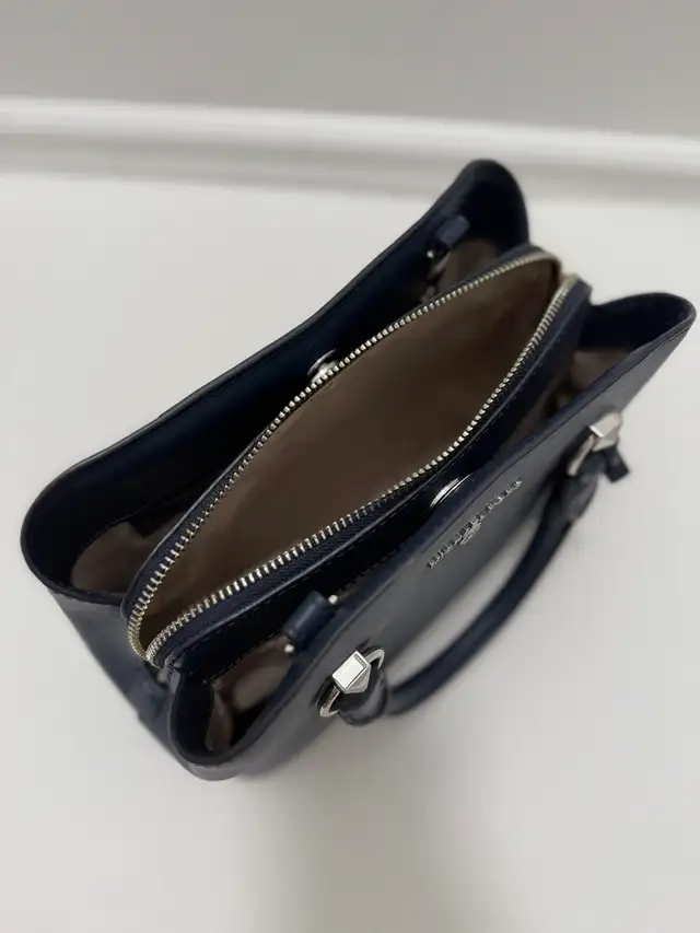 Small crossbody bag MK - Photo 2