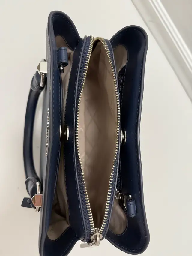 Small crossbody bag MK - Photo 4