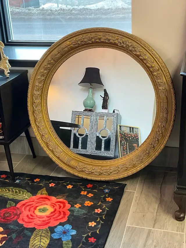 VINTAGE FURNITURE / MIRRORS