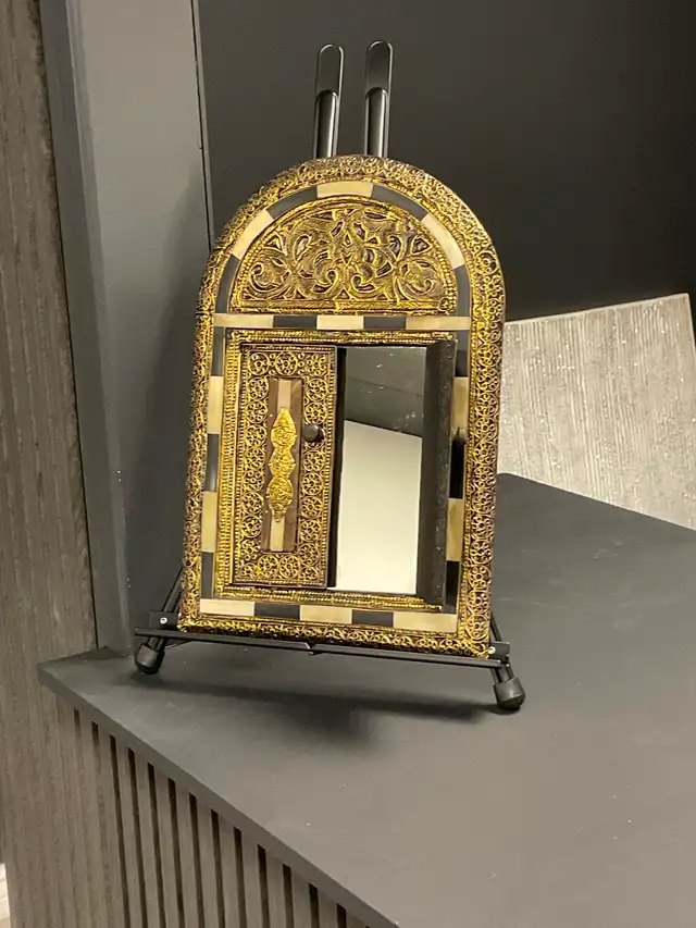 VINTAGE FURNITURE / MIRRORS - Photo 7