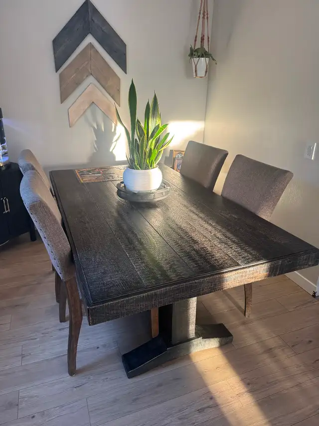Dining Room Table Set