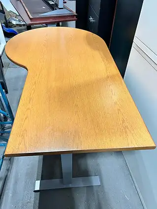 Teknion P-Top Electric Height Adjustable Desk