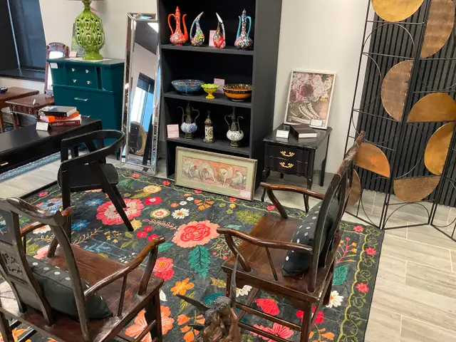 VINTAGE FURNITURE NORTH BAY - Photo 3