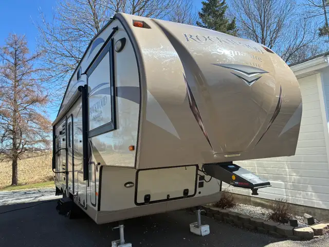 FIFTH WHEEL ROCKWOOD 30 PIEDS - 3 EXTENSION 418-932-6595 - Photo 2