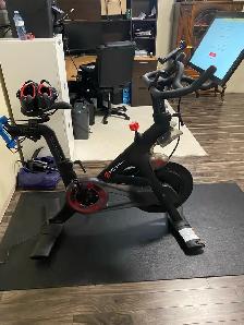 peleton bike with accessories - Photo 2