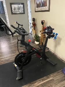 peleton bike with accessories - Photo 5