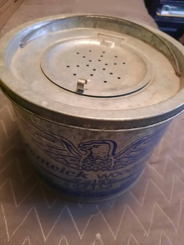 Vintage Fenwick Woodstream Galvanized Metal Minnow Bait Bucket