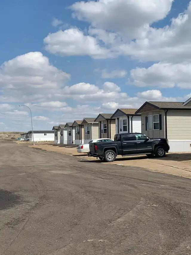 Estevan Fully Furnished Rental - Photo 2