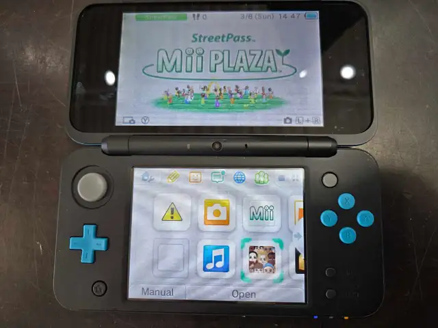 'New' Nintendo 2DS XL Turquoise/Black w/Charger & Stylus - Photo 2