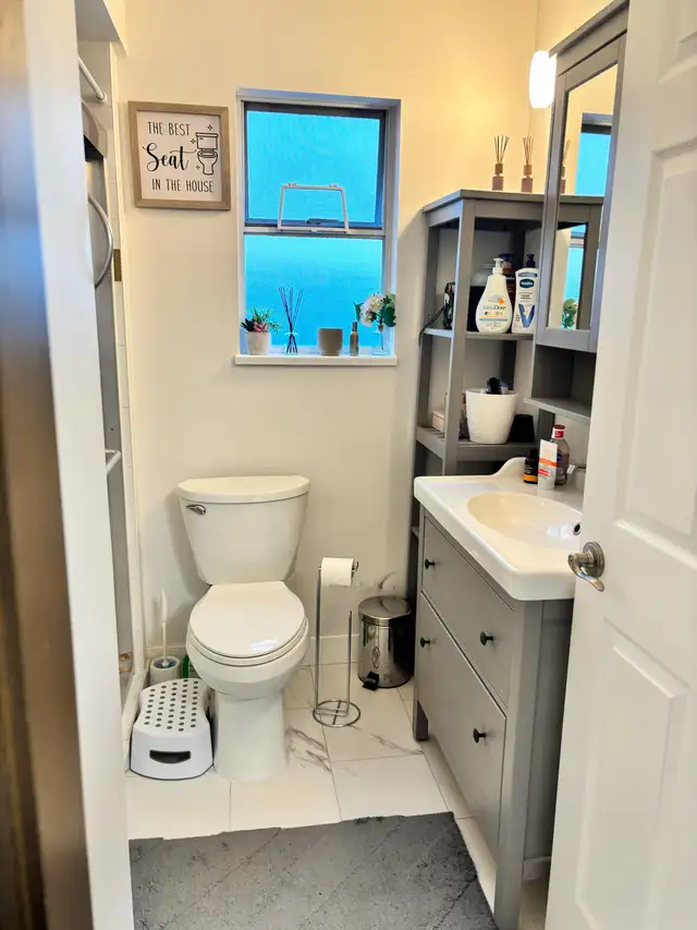 one bedroom basement  available