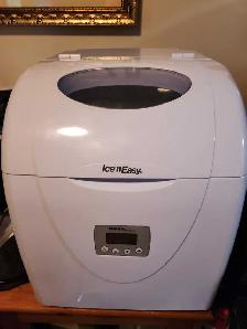 XL ICE MAKER MAKES 3 SIZES 33 POUNDS A DAY - Photo 6