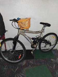 DIAMONDBACK ENDEAVOUR MOUNTAIN BIKE