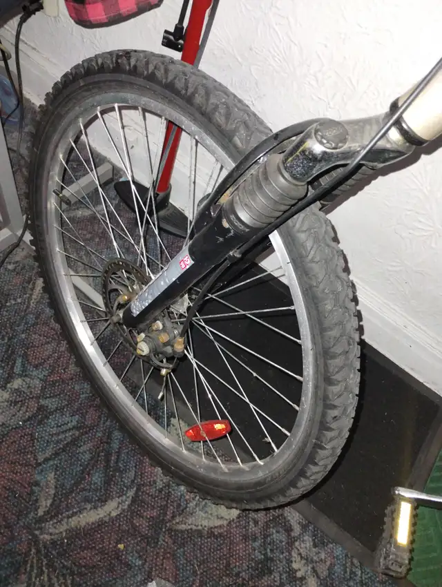 DIAMONDBACK ENDEAVOUR MOUNTAIN BIKE - Photo 5