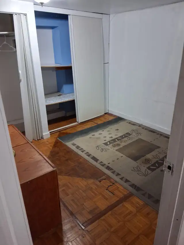 One Bachelor Bedroom Basement Apartment Available In Malton NOW! - Photo 6