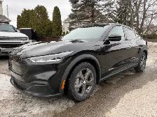 Ford Mustang Mach-e Select AWD 2022
