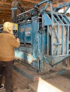 Bison Chute - BERLINIC MFG Portable Hydraulic Bison Chute