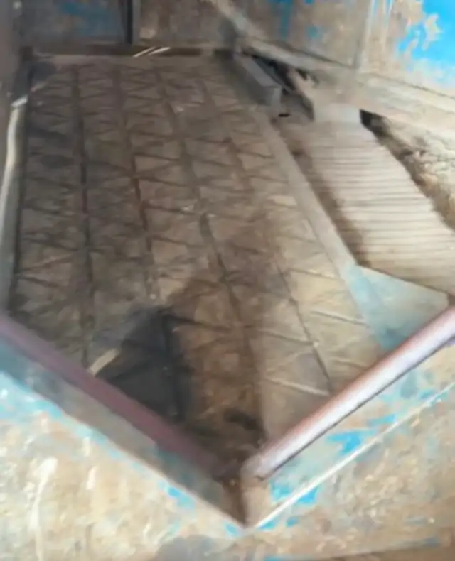 Bison Chute - BERLINIC MFG Portable Hydraulic Bison Chute - Photo 7