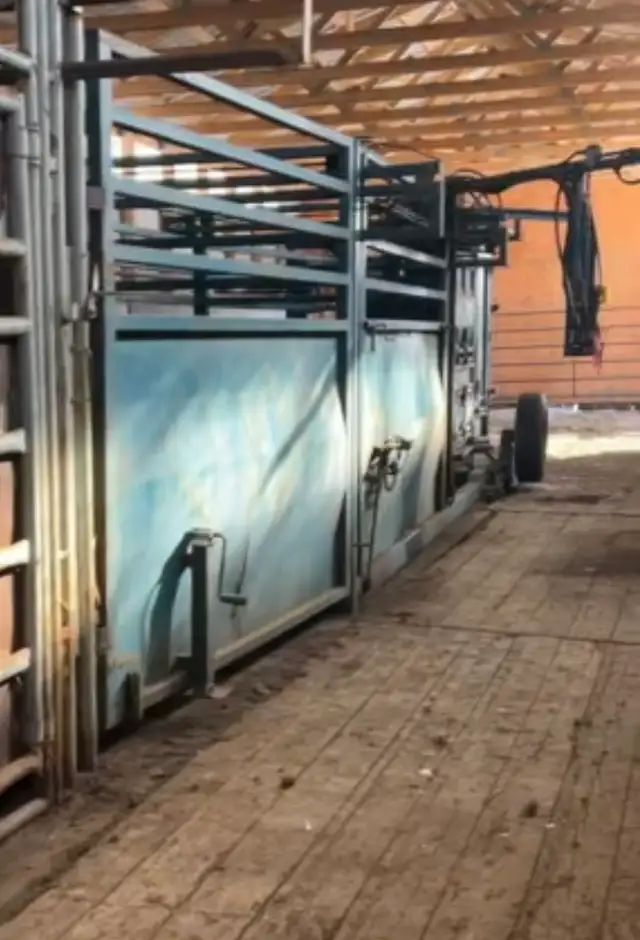 Bison Chute - BERLINIC MFG Portable Hydraulic Bison Chute - Photo 8