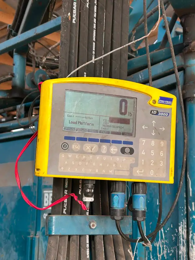 Bison Chute - BERLINIC MFG Portable Hydraulic Bison Chute - Photo 10