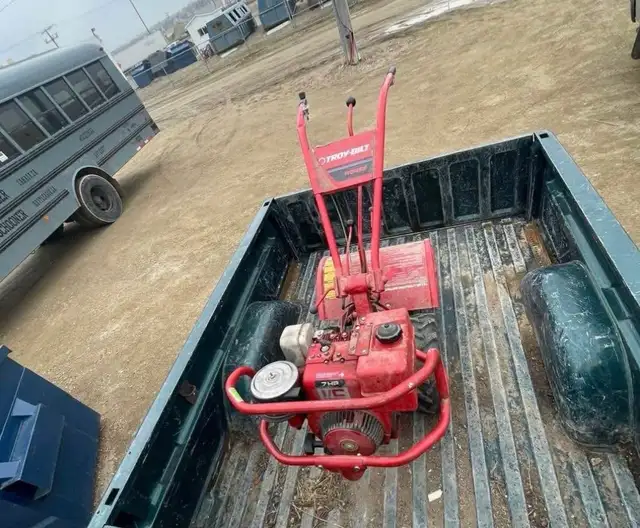 90s Tiller - Photo 2