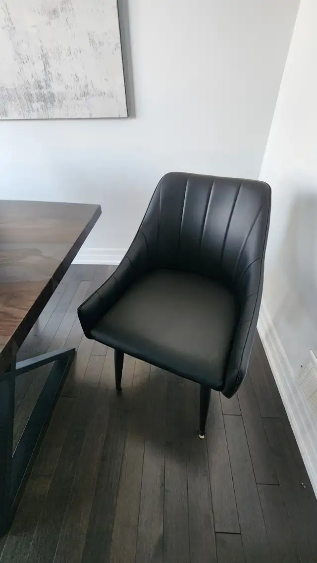 KITCHEN TABLE & CHAIRS - Photo 3