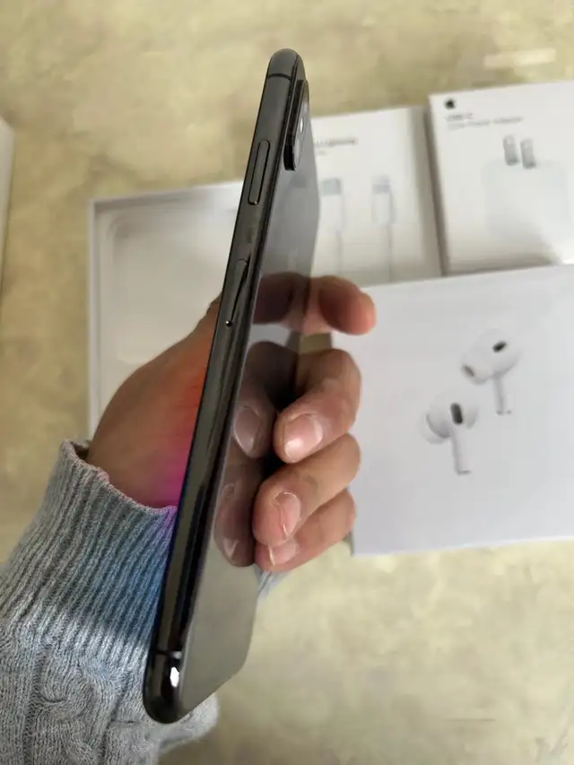 iPhone XS MAX 512GB Mint Condition! - Photo 3