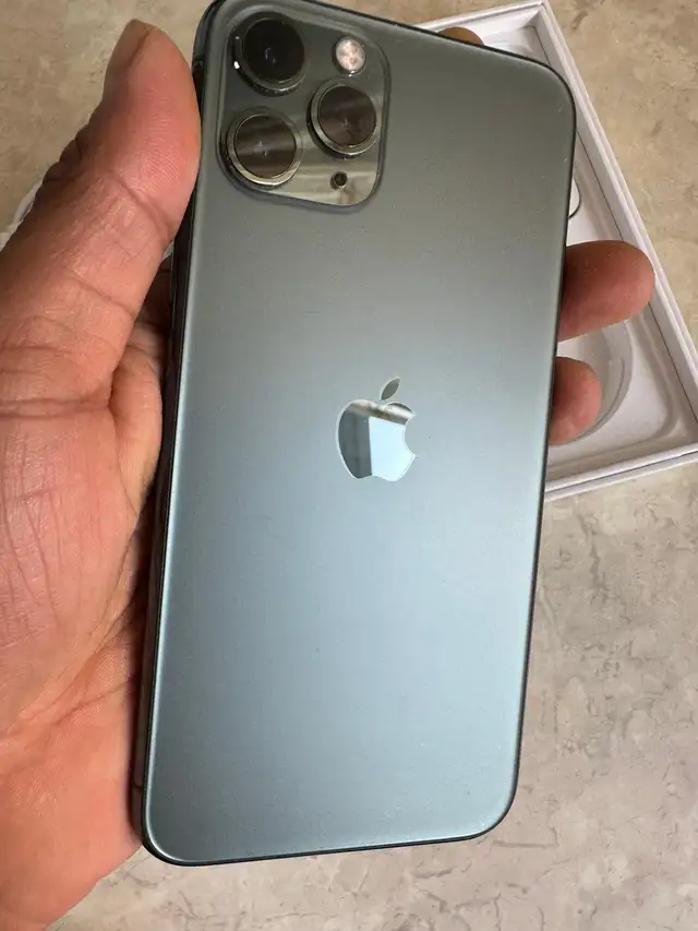 iPhone 11 PRO 512GB - Mint Condition! - Photo 3