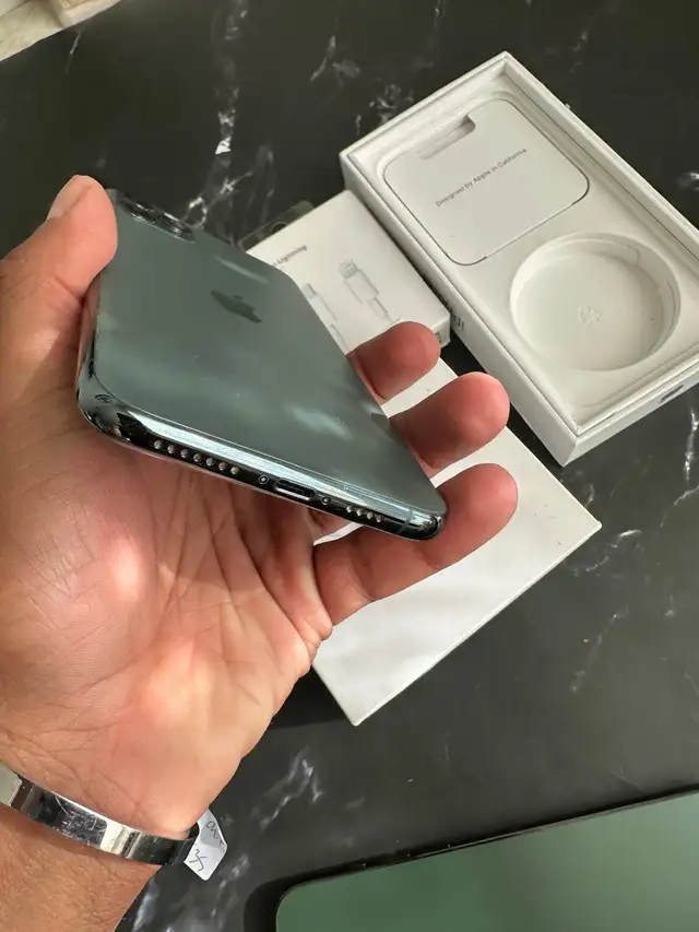 iPhone 11 PRO MAX 512GB - Mint Condition! - Photo 7