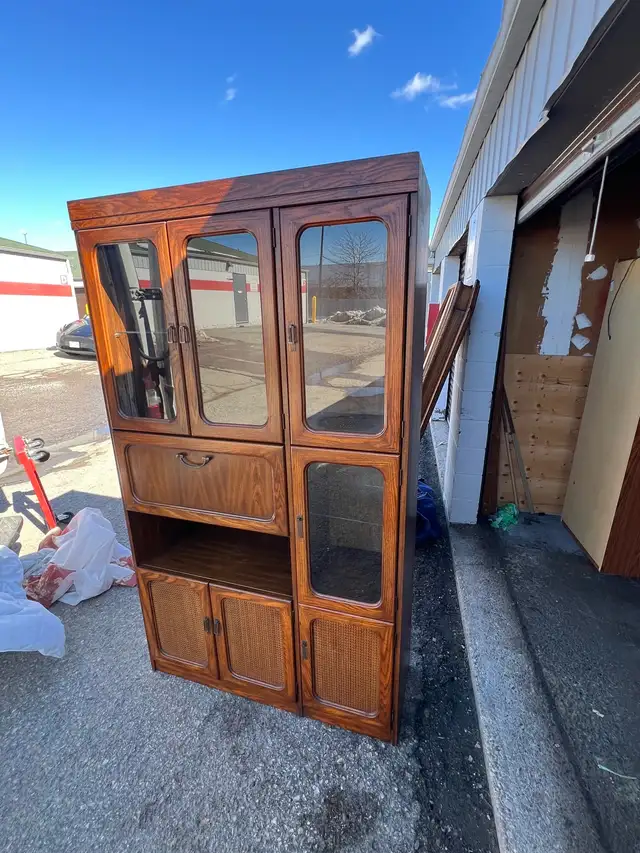 Free delivery used beautiful Vintage  Cabinet with Glass Doors - Photo 4