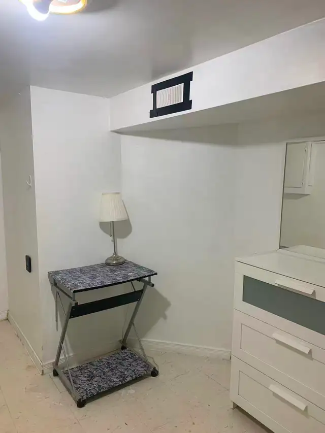 Basement apartment for rent. - Photo 7