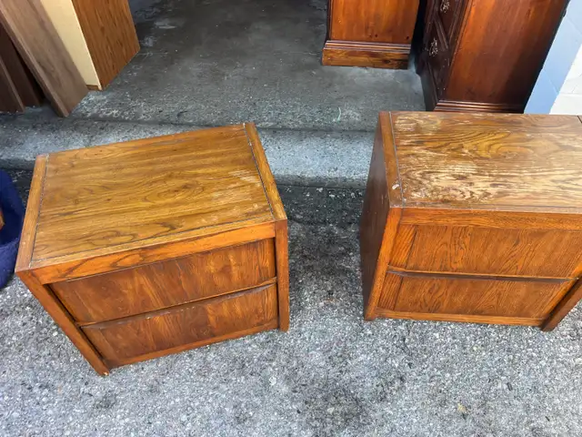 Free delivery used solid wood Set of 2 Wooden Nightstands - Photo 5