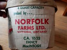 Vintage 4 quart Norfolk Farms apple basket-Vittoria, Ontario - Photo 3