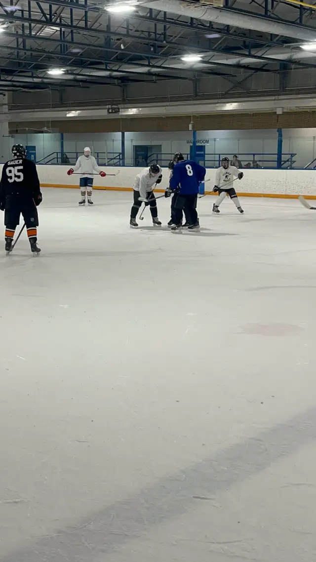 Shinny Hockey Players FRIDAY! Reffed Games