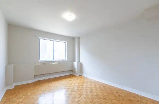 Lease Takeover – Rent Controlled Unit Near Downtown - Photo 2