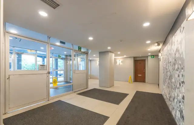 Lease Takeover – Rent Controlled Unit Near Downtown - Photo 7