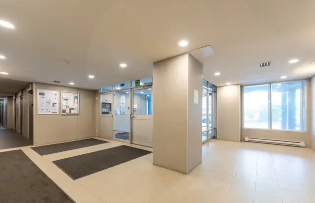 Lease Takeover – Rent Controlled Unit Near Downtown - Photo 8