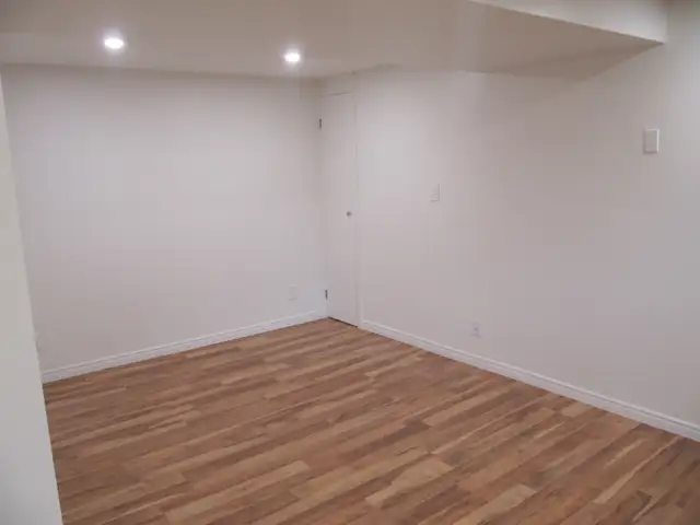 1 BEDROOM BASEMENT APARTMENT IN EAST GALT AVAILABLE - Photo 5