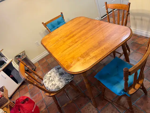 Free delivery used Wooden Dining Table Set with 4 Chairs - Photo 2
