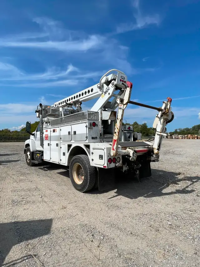 2009 GMC C8500 Altec AT40C Cable Puller - Photo 3