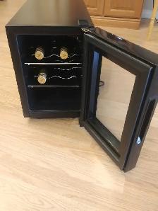 Compact beer, wine, and/or pop electric cooler