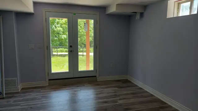 2 Bedroom walkout basement Apartment - Photo 2