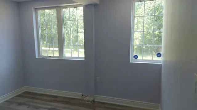 2 Bedroom walkout basement Apartment - Photo 6