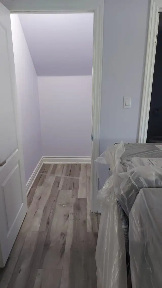 2 Bedroom walkout basement Apartment - Photo 8