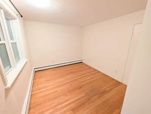 1 Bedroom Apartment Downtown (Unit 1 Duplex) - Photo 2